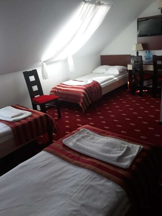 Отель Hotel Jagiełło Хрубешув-45